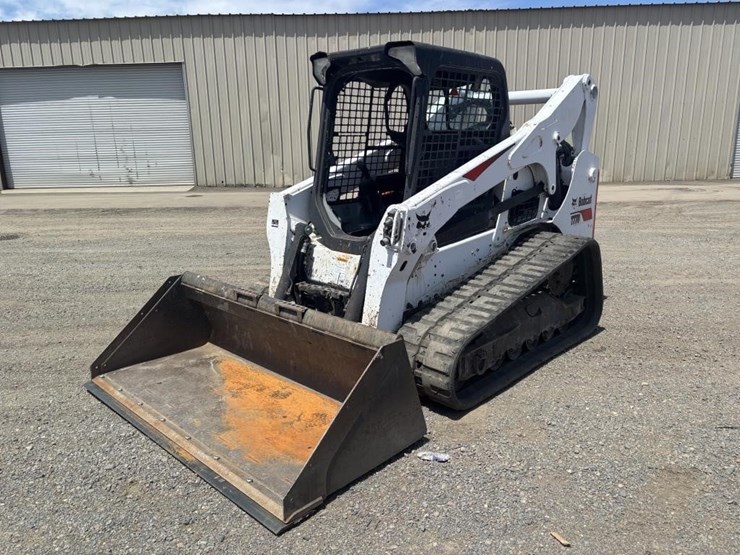2019-bobcat-t770-image-1