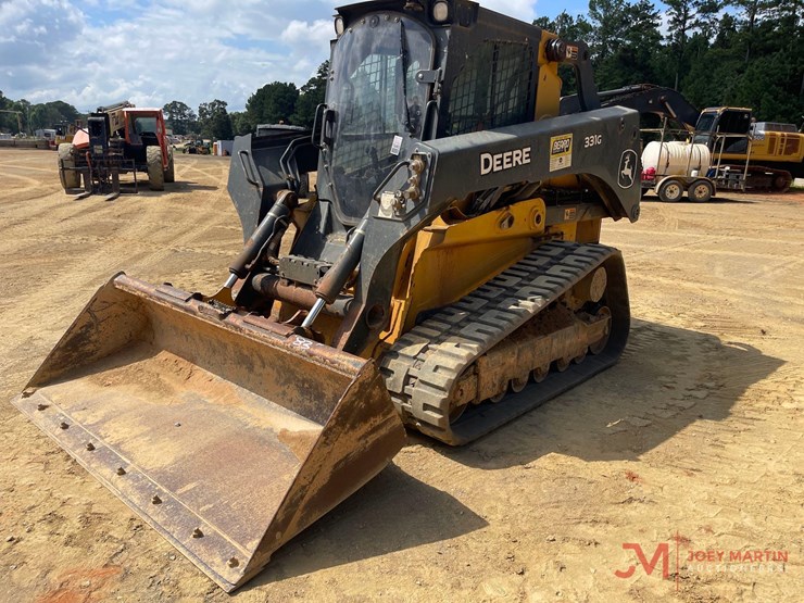 2020-deere-331g-image-6