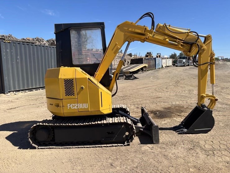 komatsu-pc28uu-image-7