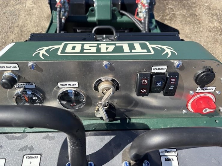 2026-kubota-d1703-image-34