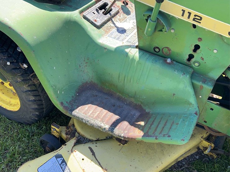 john-deere-112-image-10