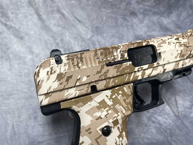 #10865-•-hi-point-jcp-40,-40-s&w-semi-auto-pistol,-sn:-x7304283-image-6