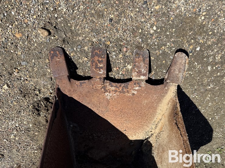 backhoe-bucket-image-11