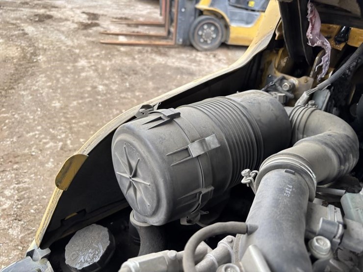 2015-caterpillar-2c6000-image-37