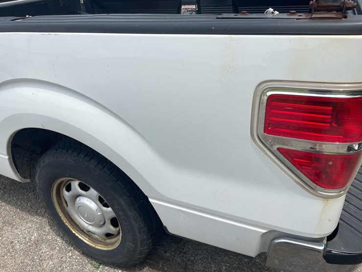 2014-ford-f150-xl-image-39