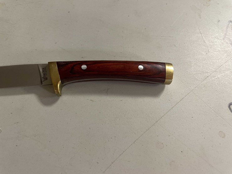 #10815-•-master-drop-point-knife-image-4