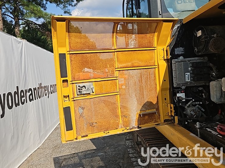 2018-deere-130g-image-34