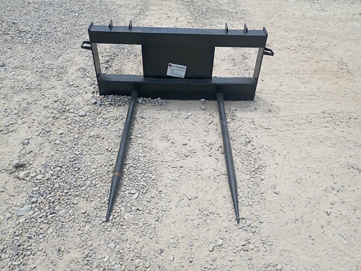 #l64-017-•-jct-bale-spear-skid-steer-attachment-image-1