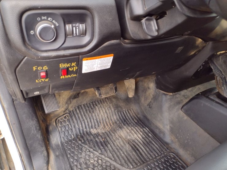 19-ram-5500-service-truck^title^-(qea-4698)-image-11