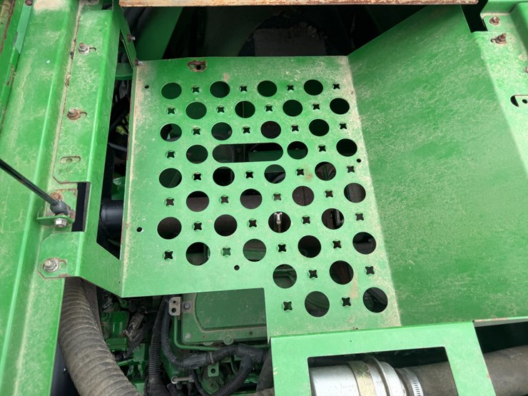 2011-john-deere-9770-sts-image-90