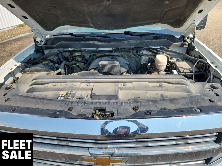 2015-chevrolet-silverado-3500hd-image-29