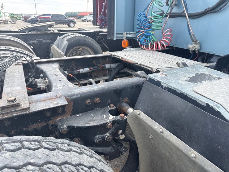 2007-kenworth-t600-image-18