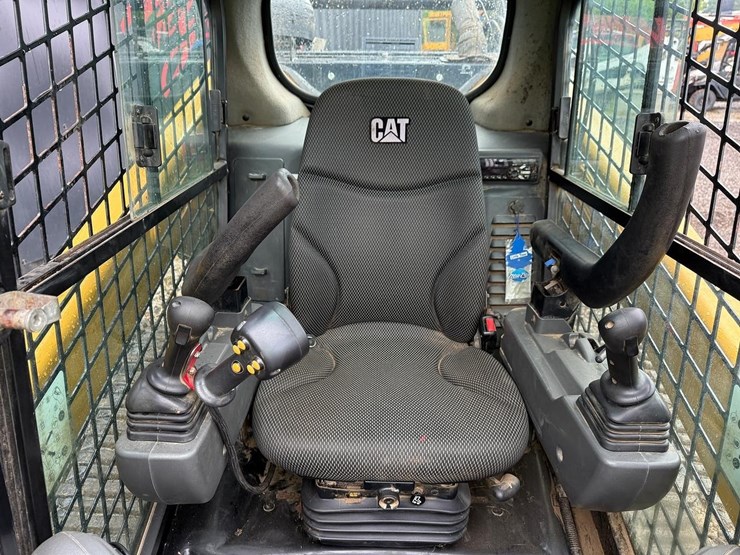 2020-caterpillar-299d3-image-20