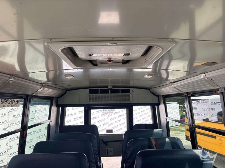 2016-freightliner-b2-image-17