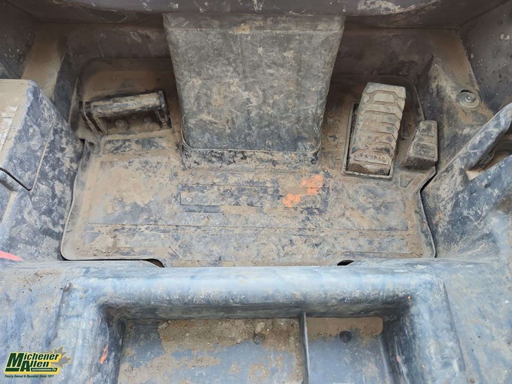 2024-deere-325g-image-11