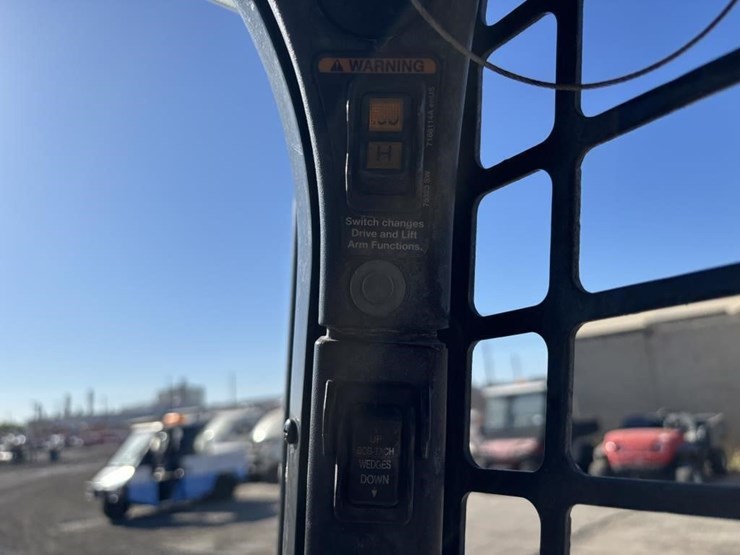 2019-bobcat-t770-image-29
