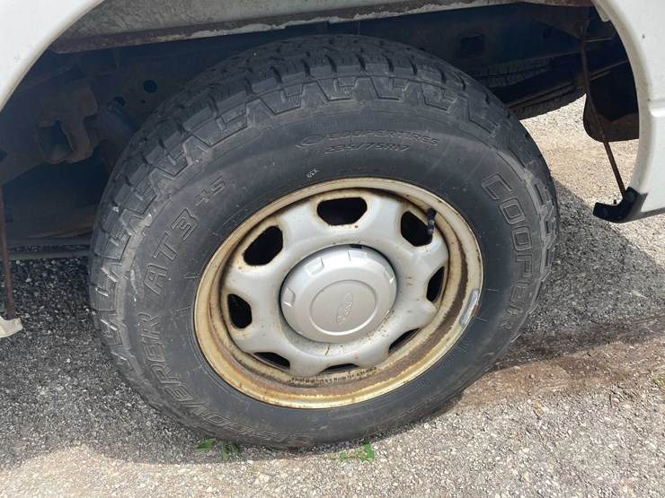 2014-ford-f150-xl-image-81