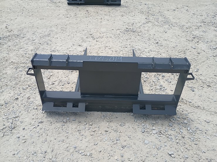 #l64-019-•-jct-bale-spear-skid-steer-attachment-image-3