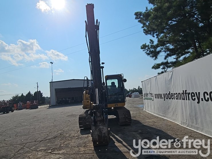 2018-deere-130g-image-8