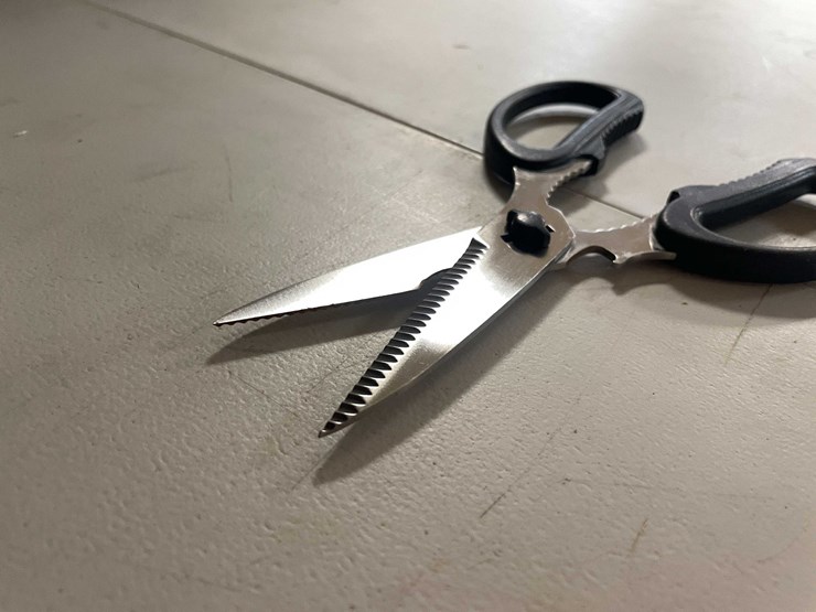 #10813-•-mossy-oak-all-purpose-game-shears-image-4