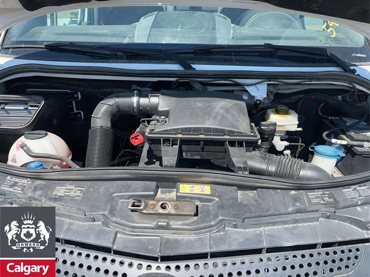 2016-mercedes-benz-sprinter-2500-image-22