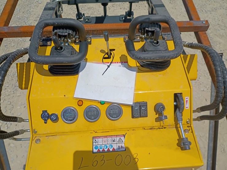 #l63-003-•-2026-zjg-380-mini-skid-steer-image-11