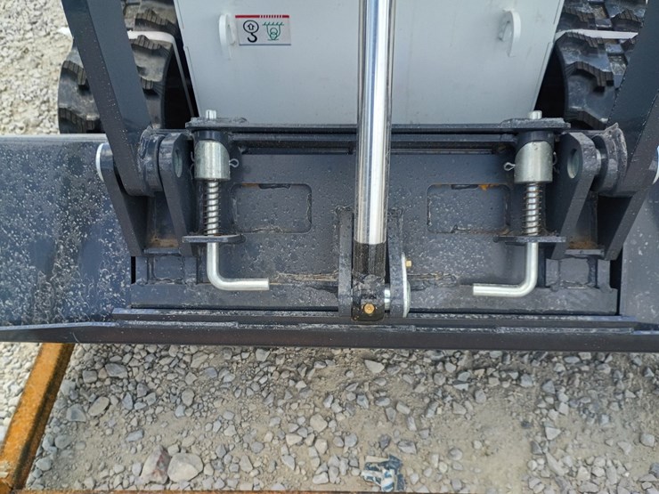 #l63-014-•-2026-zjg-380-mini-skid-steer-image-17
