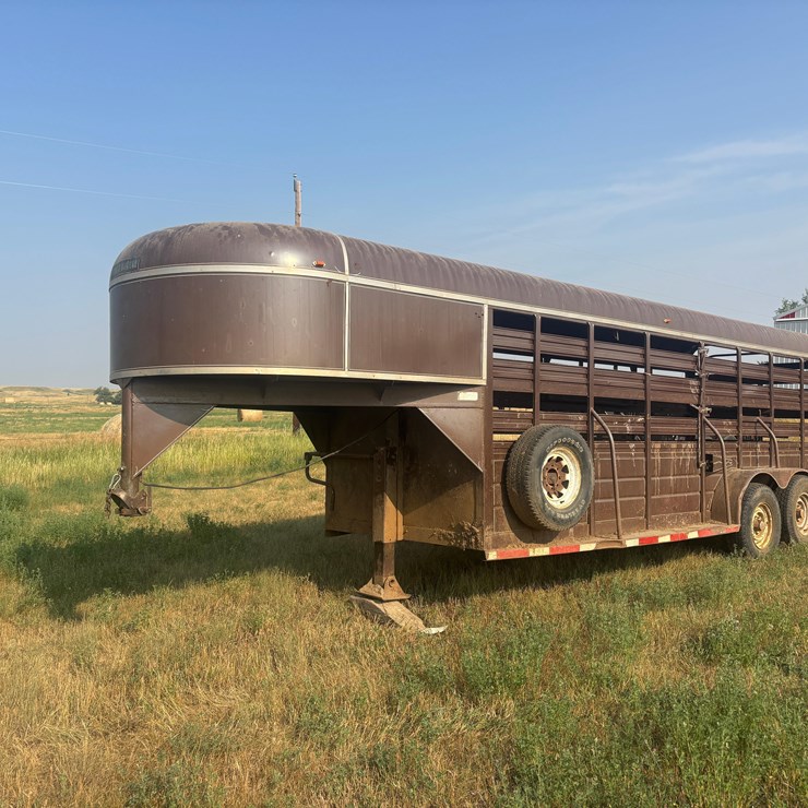 1976 W&W Stock Trailer