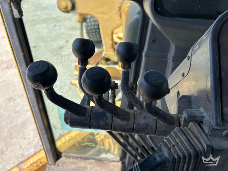 2006-volvo-g710b-articulated-motor-grader-image-15