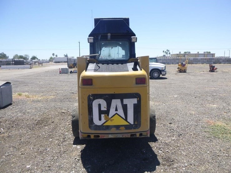 2012-caterpillar-226b3-image-8