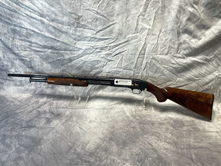 #10652-•-browning-model-42,-410-ga.-pump-action-shotgun,-sn:-03437nz982-image-3