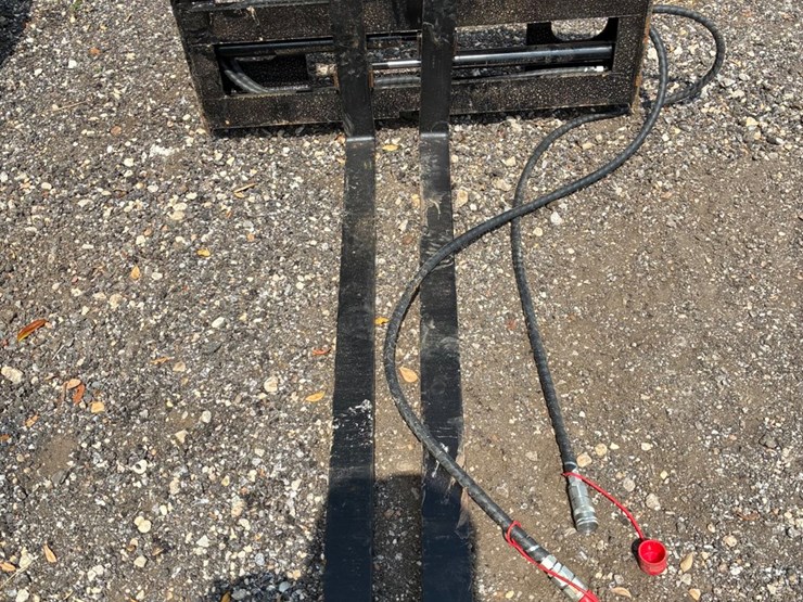 #3803-•-side-shift-pallet-forks-image-1