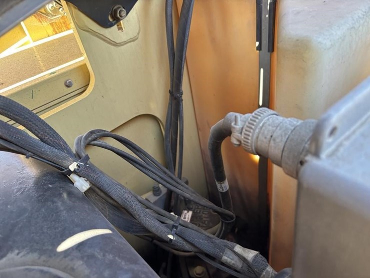 2003-jlg-600a-image-30