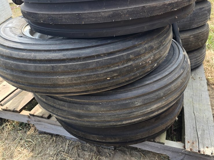 #142-•-x4-farm-tires-and-rims-farm-image-2