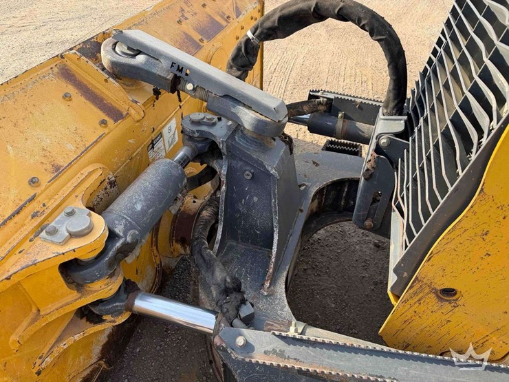 2020-deere-700k-xlt-image-22