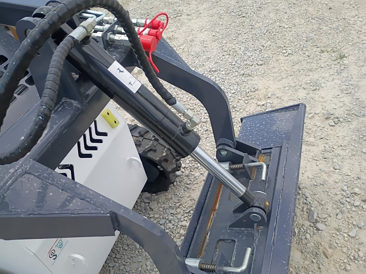 #l63-020-•-2026-zjg-380-mini-skid-steer-image-23