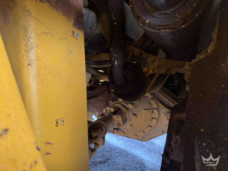 2013-deere-250d-image-19