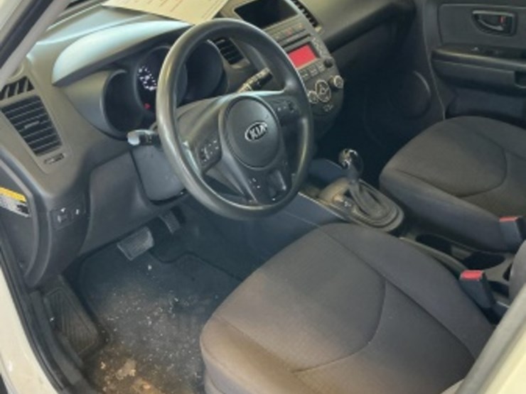 2013-kia-soul-crossover-image-23