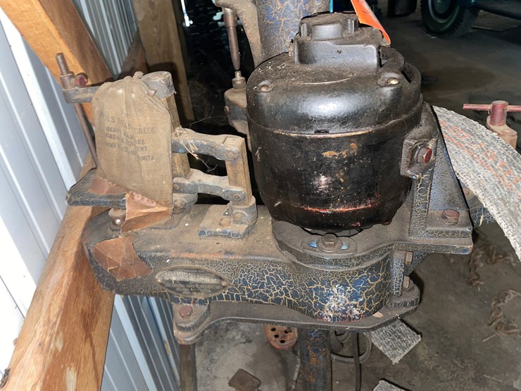 #1240-•-milford-model-865-and-868-riveter-machine-with-leather-punch-image-5