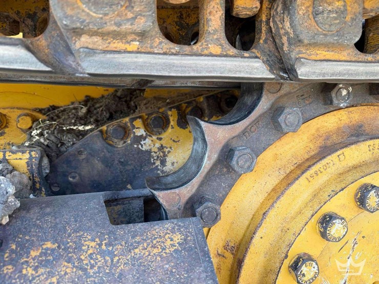 2020-deere-700k-xlt-image-78