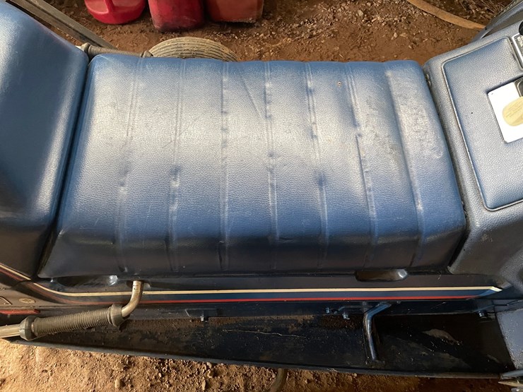 #1227-•-1974-evinrude-snowmobile-image-9