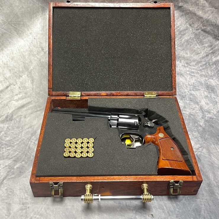 #10828 • Smith & Wesson Model 586, 357 Mag Revolver, SN: BFH4922