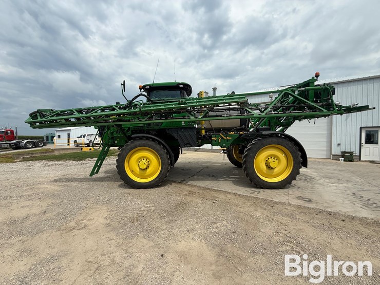 2020-john-deere-r4038-image-8