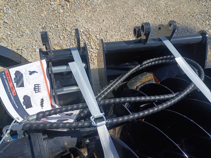 #l66-018-•-agt-mini-excavator-attachment-set-image-9