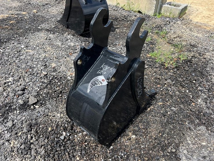12”-quick-attach-excavator-bucket-for-kx40-image-4