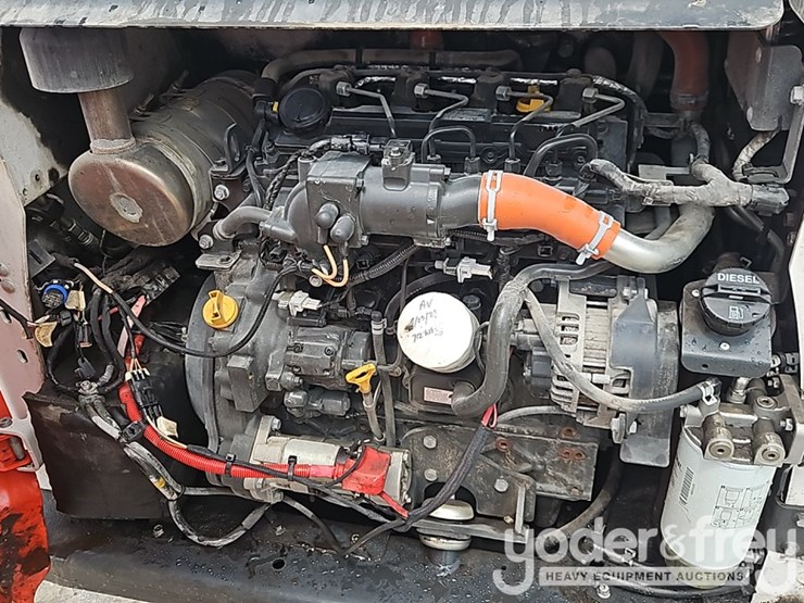 2023-bobcat-t740-image-23