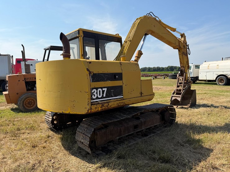 caterpillar-307-image-3