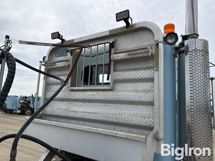 2000-freightliner-fld120sd-tri/a-day-cab-truck-tractor-w/wet-kit-image-15