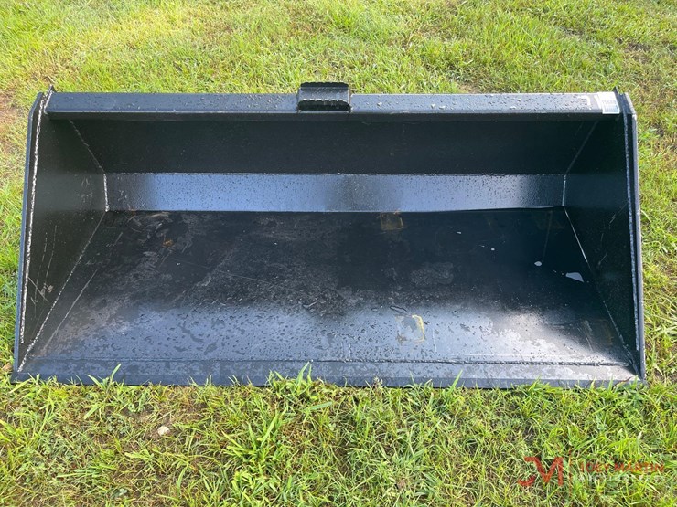 new-71"-smooth-bucket-skid-steer-attachment-image-6