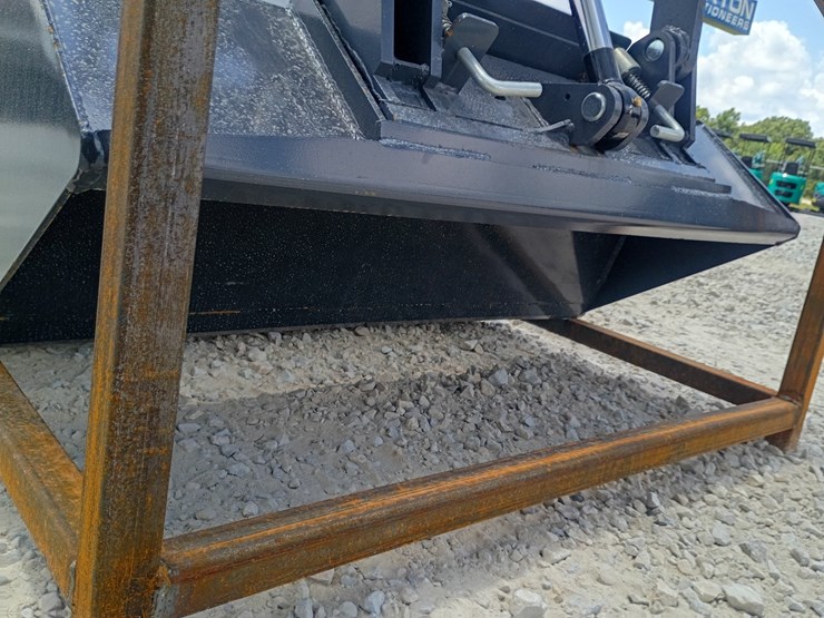 #l63-008-•-2026-zjg-380-mini-skid-steer-image-16